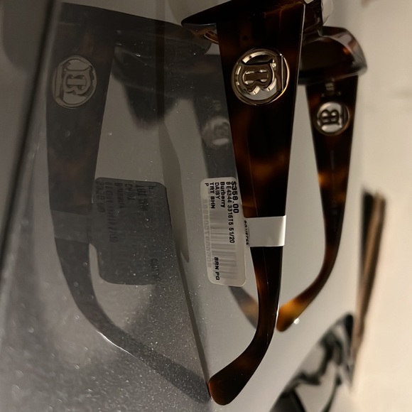 New - Picture 2 of 5